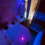 Luxe Cache Balneo Et Sauna Prives - 372 Appartement *