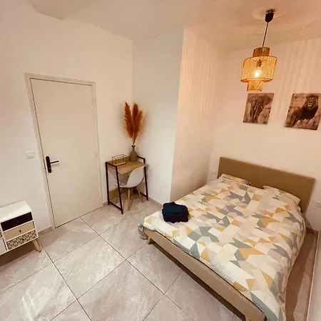 Luxe Cache Balneo Et Sauna Prives - 372 Apartment *